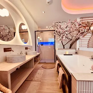  Appartement Blossom Suite-hyper Centre Jacuzzi Balcon Clim France